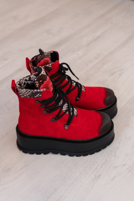 Bocanci - Bari - Red Snake