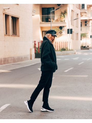 Γυναικεία αθλητικά παπούτσια μαύρα από ύφασμα Verlana - Img 5