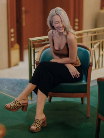 Γυναικείες παντόφλες Girlhood λεοπάρδαλη από δέρμα καστορί Anisa - Img 2