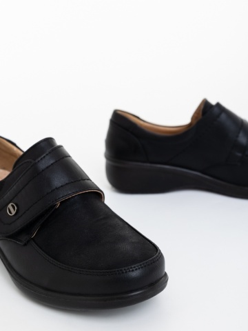 Γυναικεία casual παπούτσια μαύρα από οικολογικό δέρμα Cozeta - Img 5