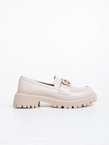 Γυναικεία μοκασίνια μπεζ από οικολογικό δέρμα Jakki - Img 4