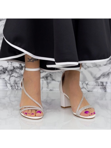 Γυναικεία σανδάλια λευκά με τακούνι από ύφασμα Boden - Img 2