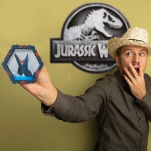WOW! Pods - Figurină Mosasaurus cu POD Hexagonal UV & Senzor IR, Lumini Interactive, Colecționabilă - Img 3