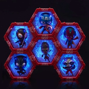 WOW! Pods - Figurină Marvel Captain America cu POD Hexagonal UV & Senzor IR, Lumini Interactive, Colecționabilă - Img 6