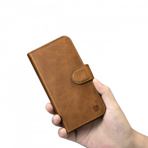 Калъф тип книга от естествена кожа iCARER Oil Wax Wallet 2в1 против кражба - iPhone 14 Pro кафяв - Img 14