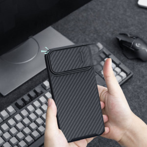 Гръб с подвижно покритие за камерата NILLKIN Synthetic Fiber S - iPhone 14 Pro черен - Img 10