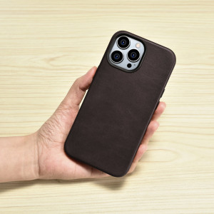 Гръб от естествена кожа iCARER Leather Oil Wax Premium MagSafe - iPhone 14 Pro кафяв - Img 14