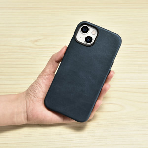Гръб от естествена кожа iCARER Leather Oil Wax Premium MagSafe - iPhone 14 Plus тъмносин - Img 13