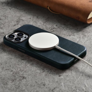 Гръб от естествена кожа iCARER Leather Oil Wax Premium MagSafe - iPhone 14 Pro Max тъмносин - Img 16