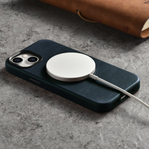Гръб от естествена кожа iCARER Leather Oil Wax Premium MagSafe - iPhone 14 Plus тъмносин - Img 15
