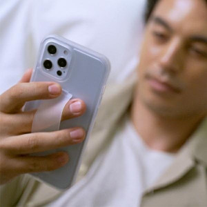 Гръб с лентов държач и каишка UNIQ Heldro с антимикробно покритие - iPhone 12 Pro Max бяла скреж - Img 6