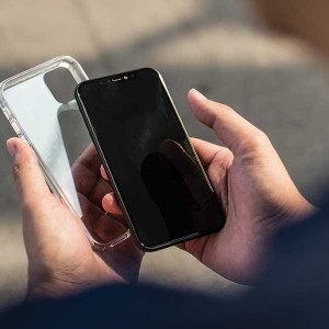 Гръб UNIQ LifePro Tinsel - iPhone 11 Pro Max черен - Img 4