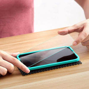 Закален стъклен протектор ESR Screen Shield с инструмент за поставяне - iPhone 13 / 13 Pro / 14 CLEAR - Img 6