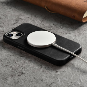 Гръб от естествена кожа iCARER Leather Oil Wax Premium MagSafe - iPhone 14 черен - Img 13
