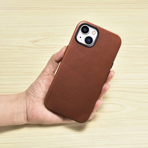 Гръб от естествена кожа iCARER Leather Oil Wax Premium MagSafe - iPhone 14 Plus кафяв - Img 9