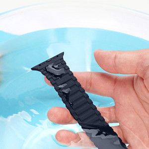 Магнитна силиконова каишка Dux Ducis Armor - Apple Watch Ultra 49mm / Ultra 2 49mm / 45mm Series 9 / 45mm Series 8 / 45mm Series 7 / 44mm SЕ (2nd gen) / 44mm SE / 44mm Series 6 / 44mm Series 5 / 44mm Series 4 / 42mm Series 3 / 42mm Series 2 син - Img 7
