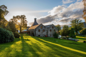 Dewar's Aberfeldy Distillery Tour with Cask Whisky Tasting for Two - Img 4