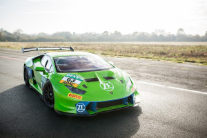 Lamborghini Huracán Super Trofeo vs Ferrari 458 Challenge Race Car Experience - 20 Laps - Img 3