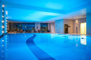 One Night Pamper Break with Treatment and Dinner for Two at the Crowne Plaza Reading East - Img 2