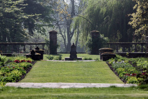 One Night Bed and Breakfast with Dinner for Two at The Lifehouse Spa & Hotel - Img 3