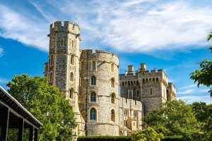 Two Night Break with Dinner, Afternoon Tea and Tickets to Windsor Castle for Two at the Crowne Plaza Reading East - Img 4