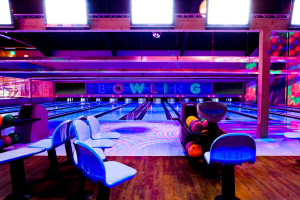 Ultimate Free Roam Virtual Reality Experience and Two Games of Bowling with Meal and Drinks for Two at Disco Bowl - Img 4