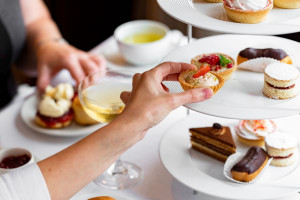 Bottomless Prosecco Afternoon Tea for Two at Mayfair Lounge & Grill at The Cavendish London
