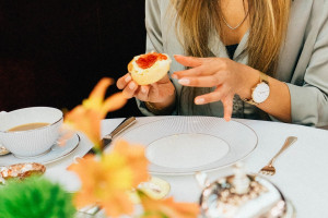 Cream Tea for Two at Harrods - Img 2
