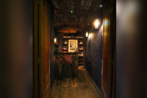 Exclusive Cocktail Experience for Two with Private Bartender at London’s Smallest Speakeasy - Img 2