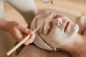 Luxury 60 Minute Treatment, Champagne and Sweet Treat for Two at The Gloss, Knightsbridge - Img 3