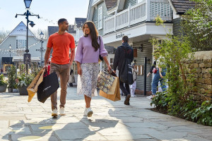 Platinum Designer Shopping Experience with Lunch at Bicester Village