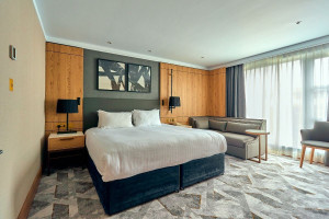 Two Night Weekend Break for Two at Crowne Plaza, Marlow - Img 4