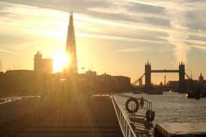 Evening Thames Cruise for Two with Bubbly and Canapes - Img 3