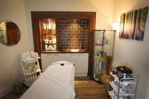 One Night Pampering Break with Treatments and Dinner for Two at the Crowne Plaza Reading East - Img 3