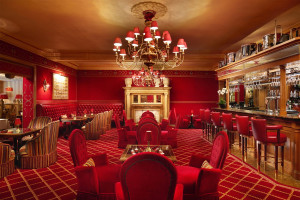 Royal Cocktails with Sharing Dishes for Two at the 5* Rubens at the Palace Hotel, London - Img 4