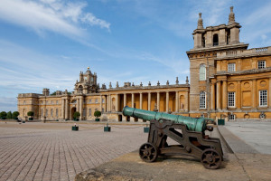 Visit to Blenheim Palace and Lunch at The Crown in Woodstock for Two - Img 3