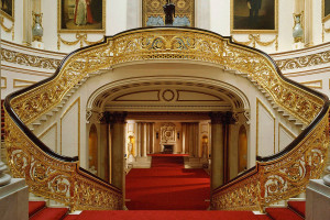 Visit to Buckingham Palace with Champagne Afternoon Tea at Fortnum & Mason for Two