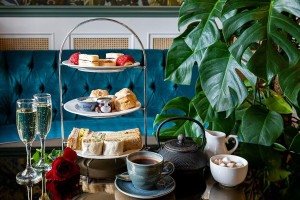 Visit to Kew Gardens with Prosecco Afternoon Tea at The Botanical for Two - Img 2
