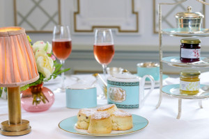 Fortnum & Mason Champagne Afternoon Tea for Two in The Diamond Jubilee Tea Salon - Img 3