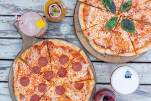 Pizza Brunch with Bottomless Drinks and Table Games for Two at Pong & Puck, Manchester - Img 1