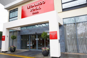 Sunday Night Oxford Escape at the Leonardo Royal Hotel with a Round of Golf for Two - Img 3