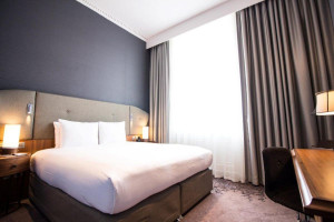 Sunday Night Spa Break with Dinner and Treatment for Two at DoubleTree by Hilton Hotel & Spa Liverpool - Img 3