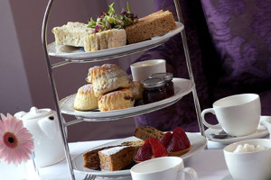 Visit to Windsor Castle and Afternoon Tea at The Castle Hotel for Two - Img 2