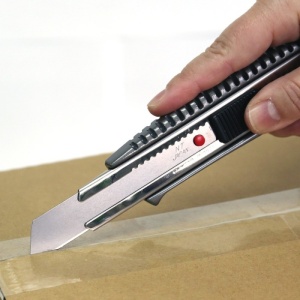 SET 50 LAME CUTTER NESEGMENTATE DE TIP L DE 18MM NT Cutter - Img 2