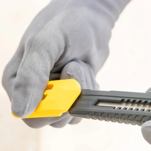 Stanley 0-10-151, Cutter cu blocare prin glisare, dispozitiv de rupere a lamei, 160mm + o lama segmentata 18mm - Img 4
