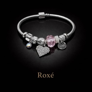 Bratara ROXE argintie cu inima si piatra accent charmuri elegante dama - Img 4