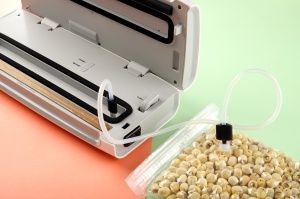 Aparat de vidat si sigilat Heinner HAV-140WH, vidare uscata umeda, functie marinare, sistem racire banda sigilare, furtun pentru caserole, mini-cutter incorporat, comptaibil cu pungi latime 30 cm, ca - Img 5