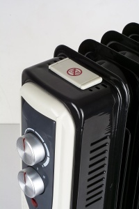 Calorifer electric Floria ZLN3673,Negru 2500 W, 13 elementi, 3 trepte de putere, Termostat reglabil, Protectie supra-incalzire, Indicator luminos, - Img 3