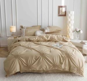 Set lenjerie de pat cu inimioare brodate, 6 piese, AX-P12, 230x250 cm, Bej