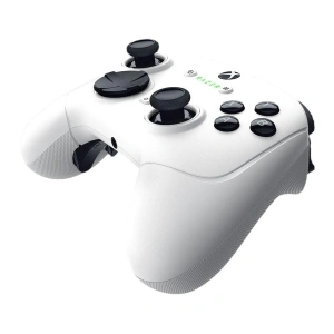 Controller Razer Wolverine V3 Pro, conectivitate Razer Hyperspeed Wireless, compatibil cu Xbox & PC, butoane de actiune mecanice Razer Mecha Tactile, butoane analogice Anti-drift Hall, durata de viata baterie pana la 20 de ore, polling rate 1000 mhz
